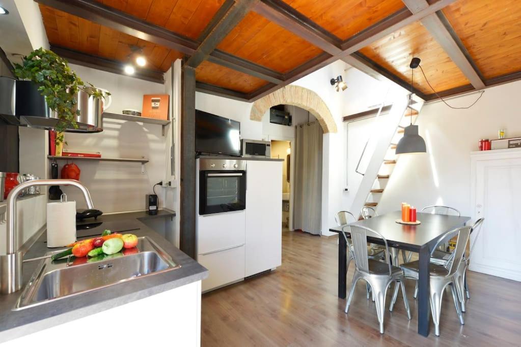 Otomo'shome_love Is On The Roof! For Big Groups Florencia